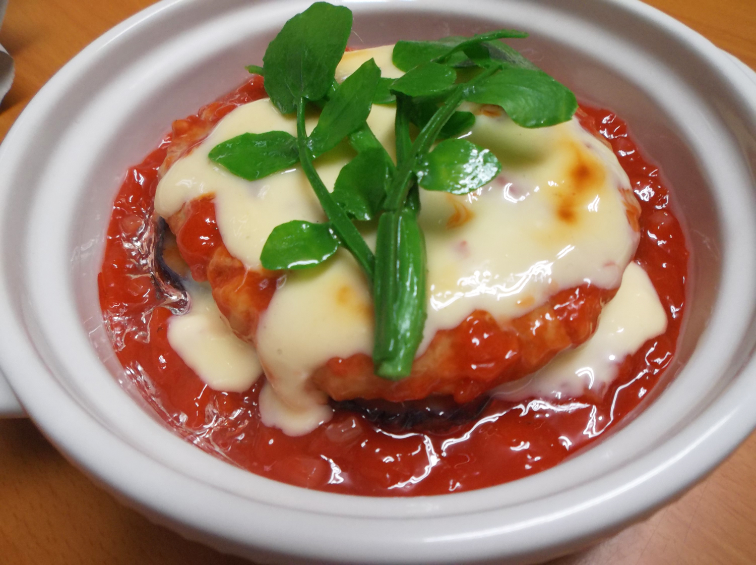 煮込みハンバーグ